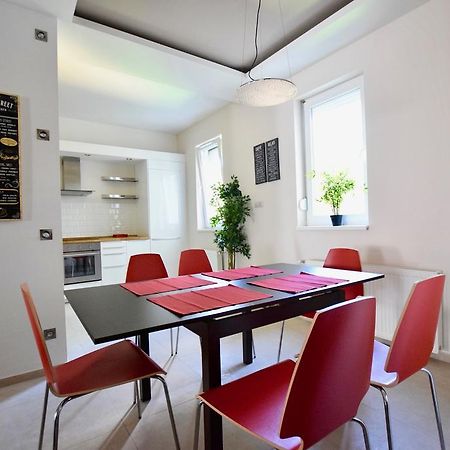 Standard Apartment By Hi5 - Close To Buda Castle Budapest Exterior photo